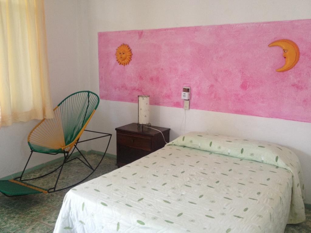 Hotel San Lorenzo Barra de Navidad Habitación foto