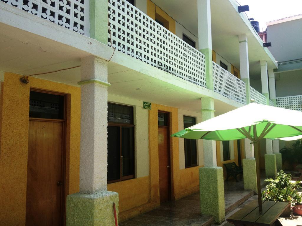 Hotel San Lorenzo Barra de Navidad Exterior foto